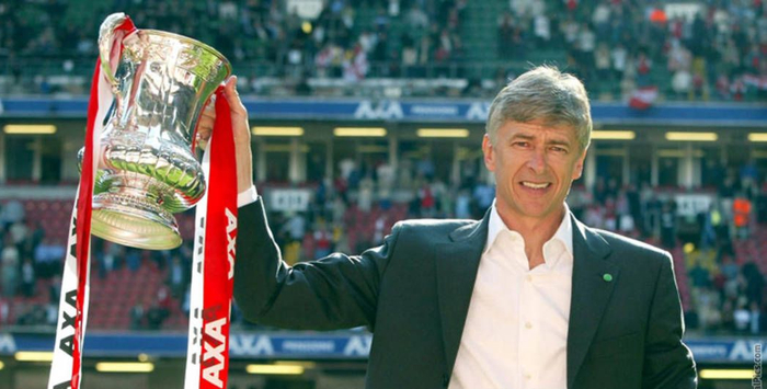 九游下载 -包含埃因霍温今晚复出首秀，志在德甲名次提升，底气十足，阵容厚度经受考验的词条